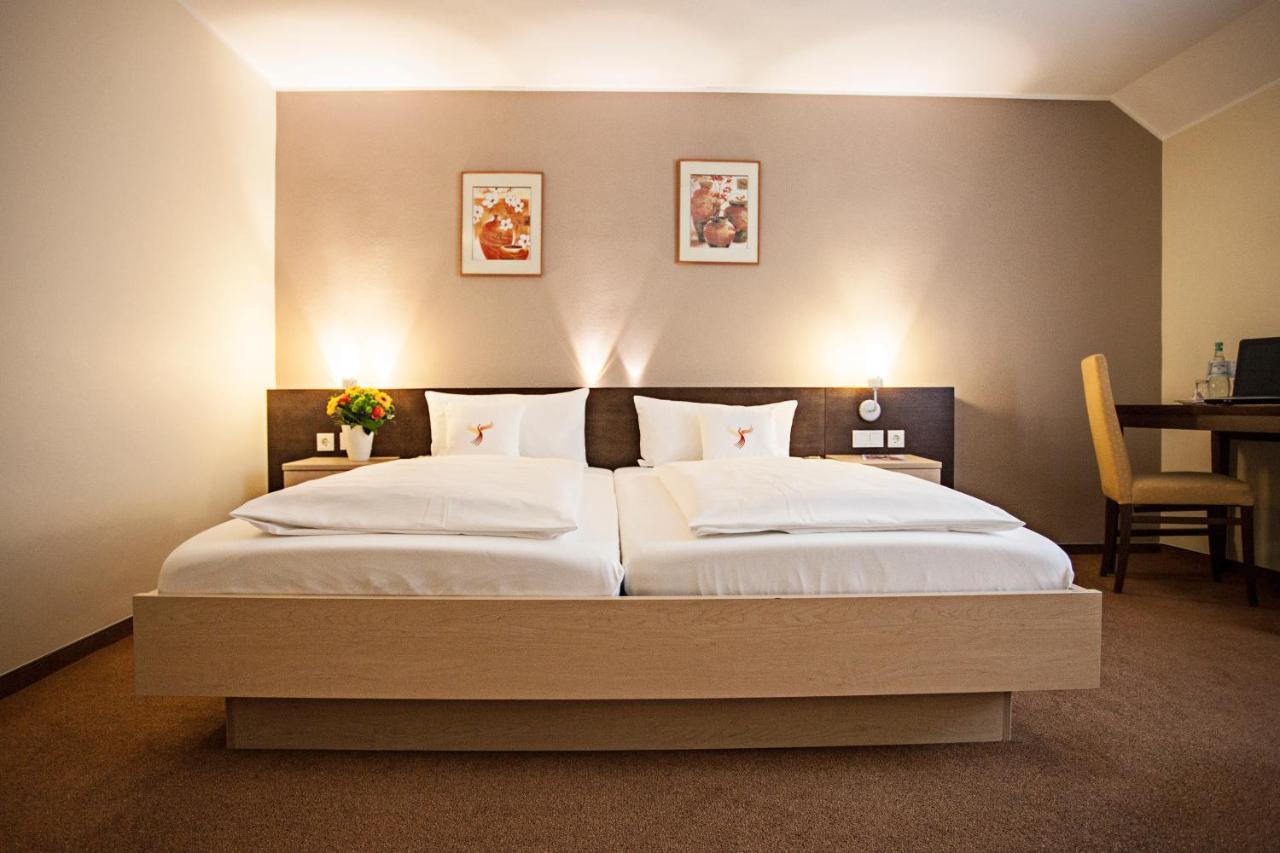 Phönix Hotel Bergneustadt Exteriör bild