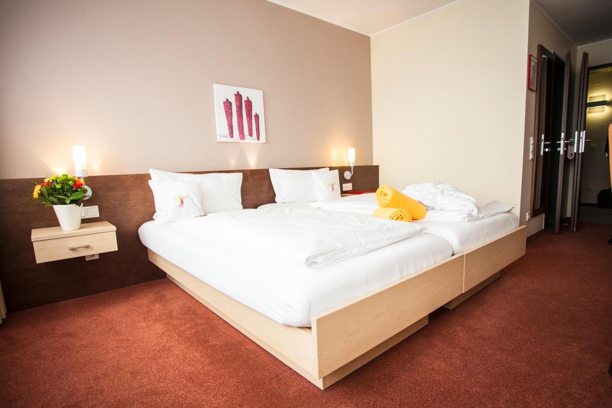 Phönix Hotel Bergneustadt Exteriör bild